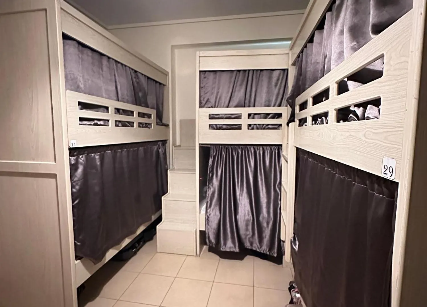 Sea Breeze Hostel Jbr Dubai