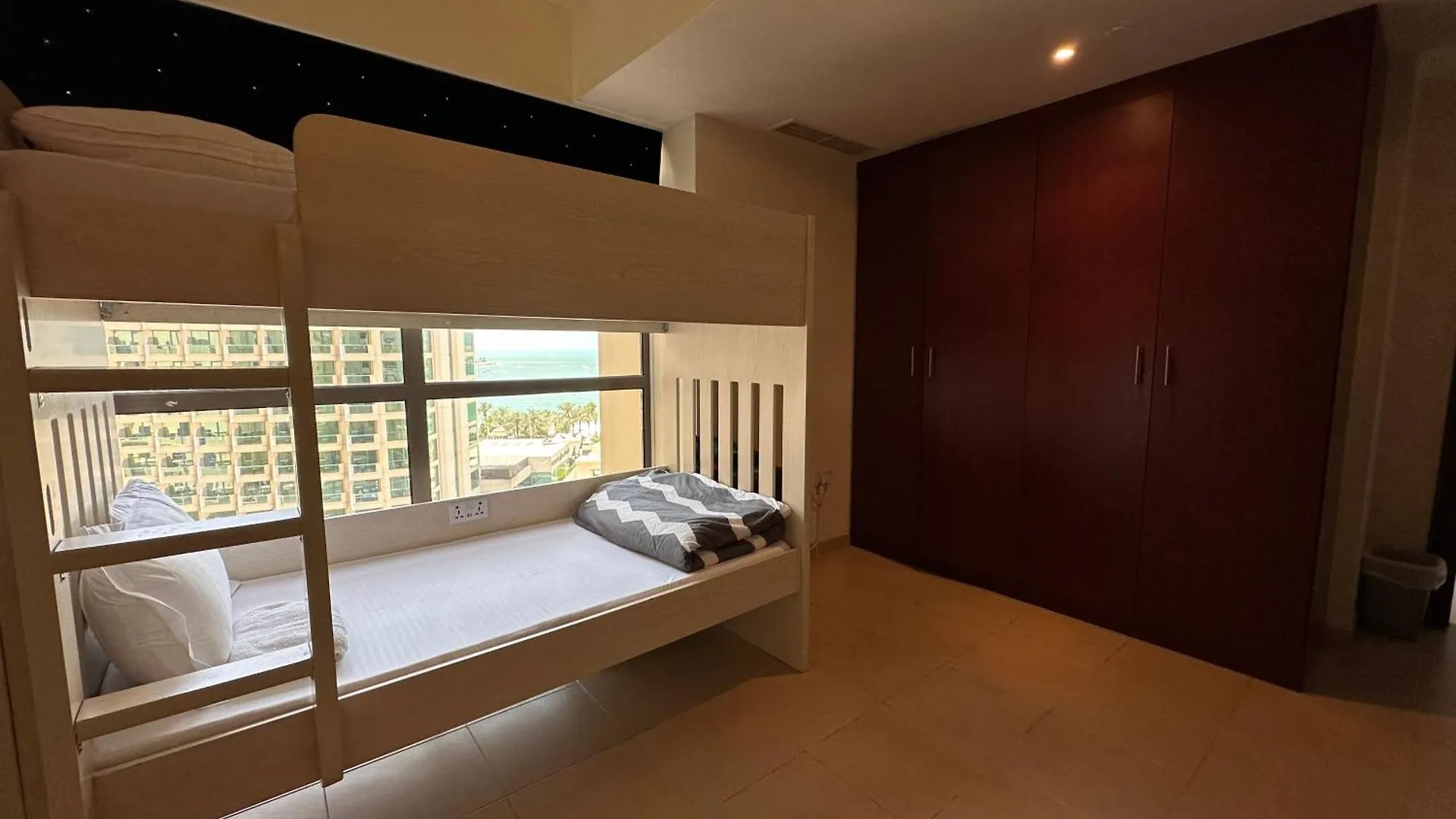 Capsule hotel Sea Breeze Hostel Jbr Dubai
